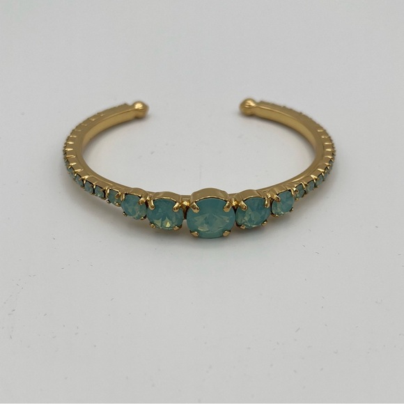 Signed Sorrelli Crystal Bracelet – Luxe Sparkle in Gold - Picture 4 of 4